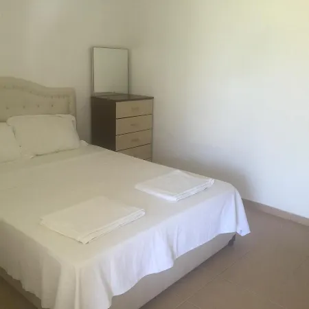 Lara Apart 公寓式酒店