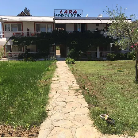 Lara Apart *