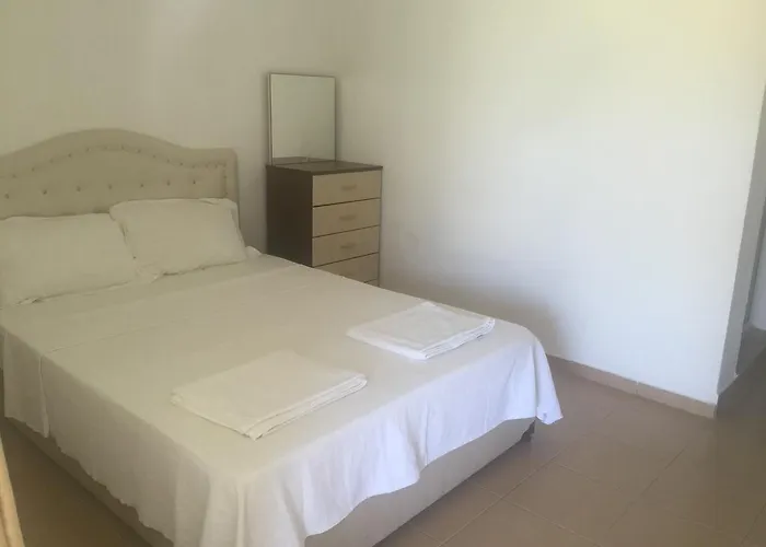 Lara Apart מלון דירות